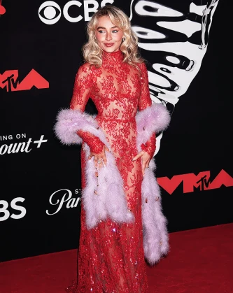 Imagem recente de sabrinacarpenter