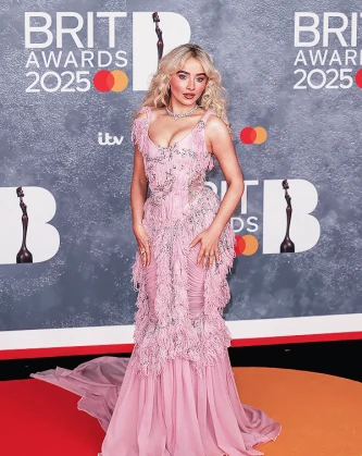 Imagem recente de sabrinacarpenter