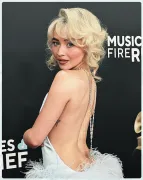 Imagem recente de sabrinacarpenter