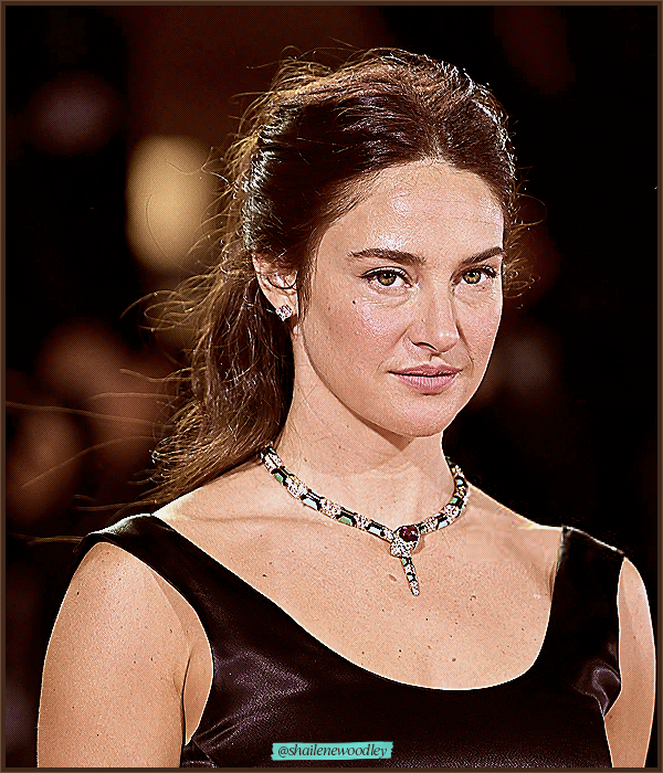 Foto de shailenewoodley