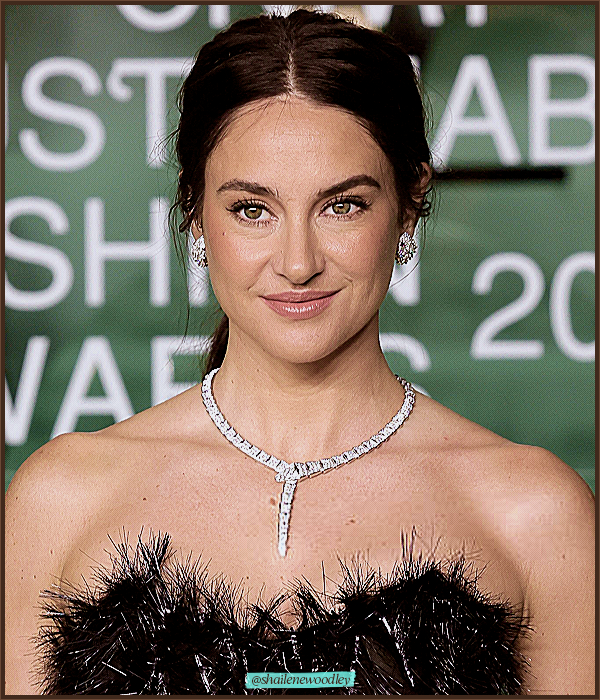 Foto de shailenewoodley