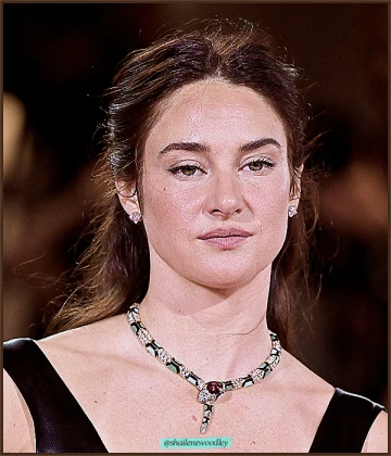 Imagem recente de shailenewoodley