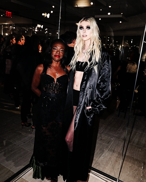 Foto de taylormomsen