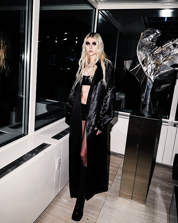 Foto de taylormomsen