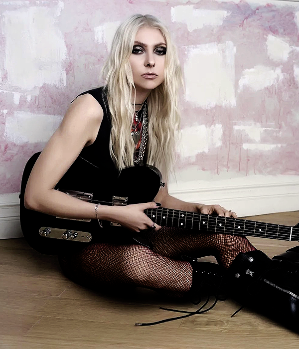 Foto de taylormomsen