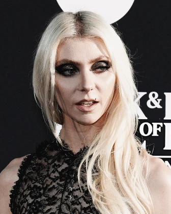 Imagem recente de taylormomsen