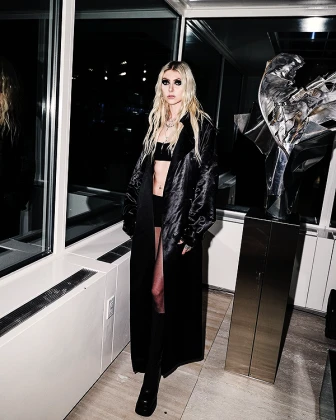 Imagem recente de taylormomsen