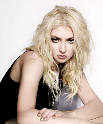 Imagem recente de taylormomsen