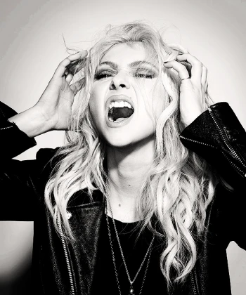 Imagem recente de taylormomsen