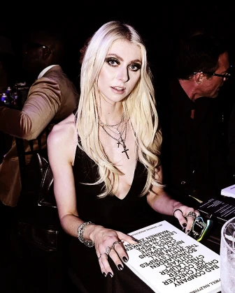 Imagem recente de taylormomsen