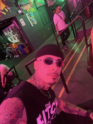 Imagem recente de theo