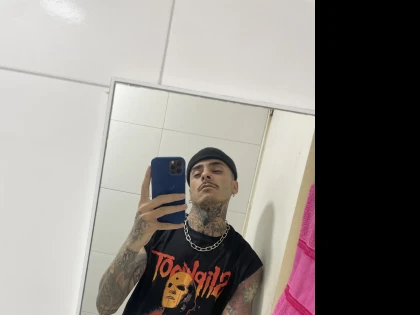 Imagem recente de theo