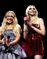 Imagem recente de theprettyreckless