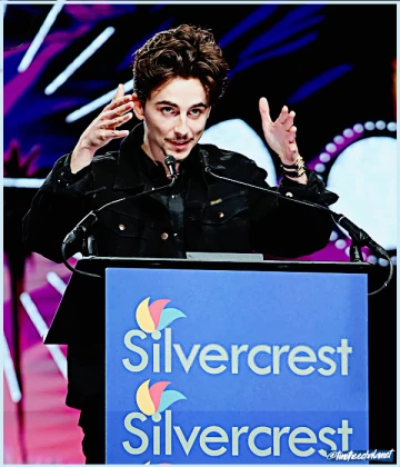 Imagem recente de timotheechalamet