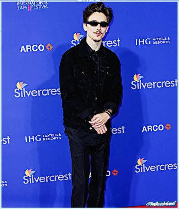 Imagem recente de timotheechalamet