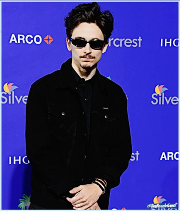 Imagem recente de timotheechalamet