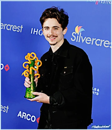 Imagem recente de timotheechalamet