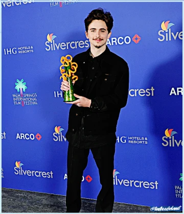 Imagem recente de timotheechalamet