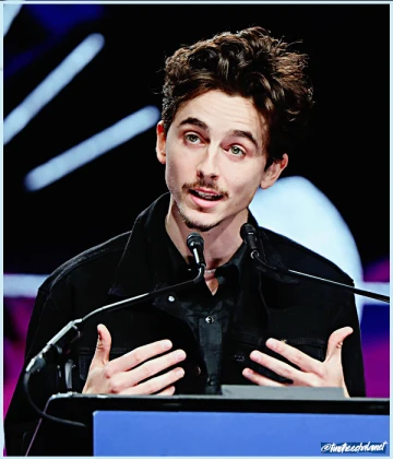 Imagem recente de timotheechalamet