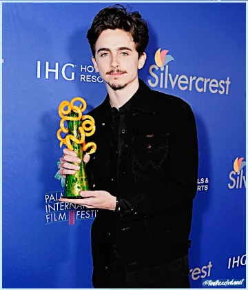 Imagem recente de timotheechalamet