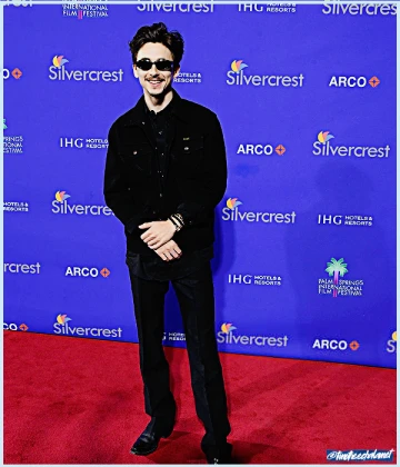 Imagem recente de timotheechalamet