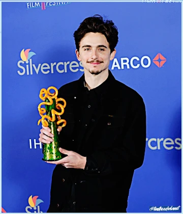 Imagem recente de timotheechalamet