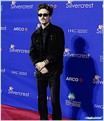 Imagem recente de timotheechalamet