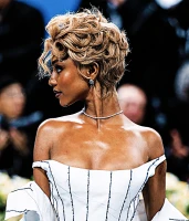 Imagem recente de tyla