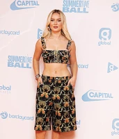 Imagem recente de zara_larsson