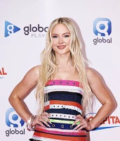 Imagem recente de zara_larsson