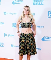 Imagem recente de zara_larsson