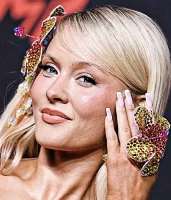 Imagem recente de zara_larsson