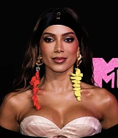 Imagem recente de _anitta