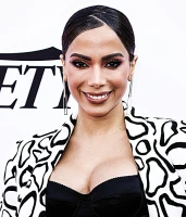 Imagem recente de _anitta