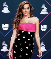 Imagem recente de _anitta