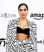 Imagem recente de _anitta