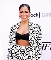 Imagem recente de _anitta