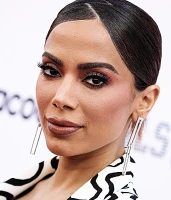 Imagem recente de _anitta