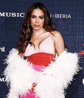 Imagem recente de _anitta