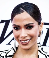 Imagem recente de _anitta