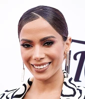 Imagem recente de _anitta