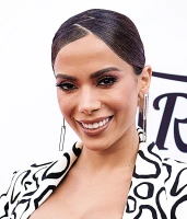 Imagem recente de _anitta