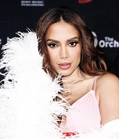 Imagem recente de _anitta