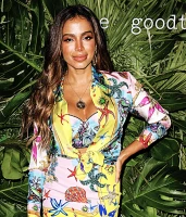 Imagem recente de _anitta