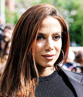 Imagem recente de _anitta