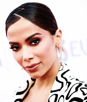 Imagem recente de _anitta