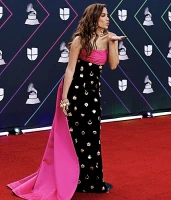 Imagem recente de _anitta