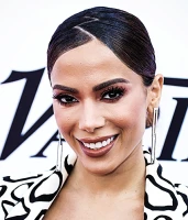 Imagem recente de _anitta