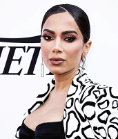 Imagem recente de _anitta