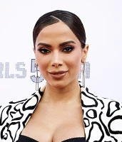 Imagem recente de _anitta